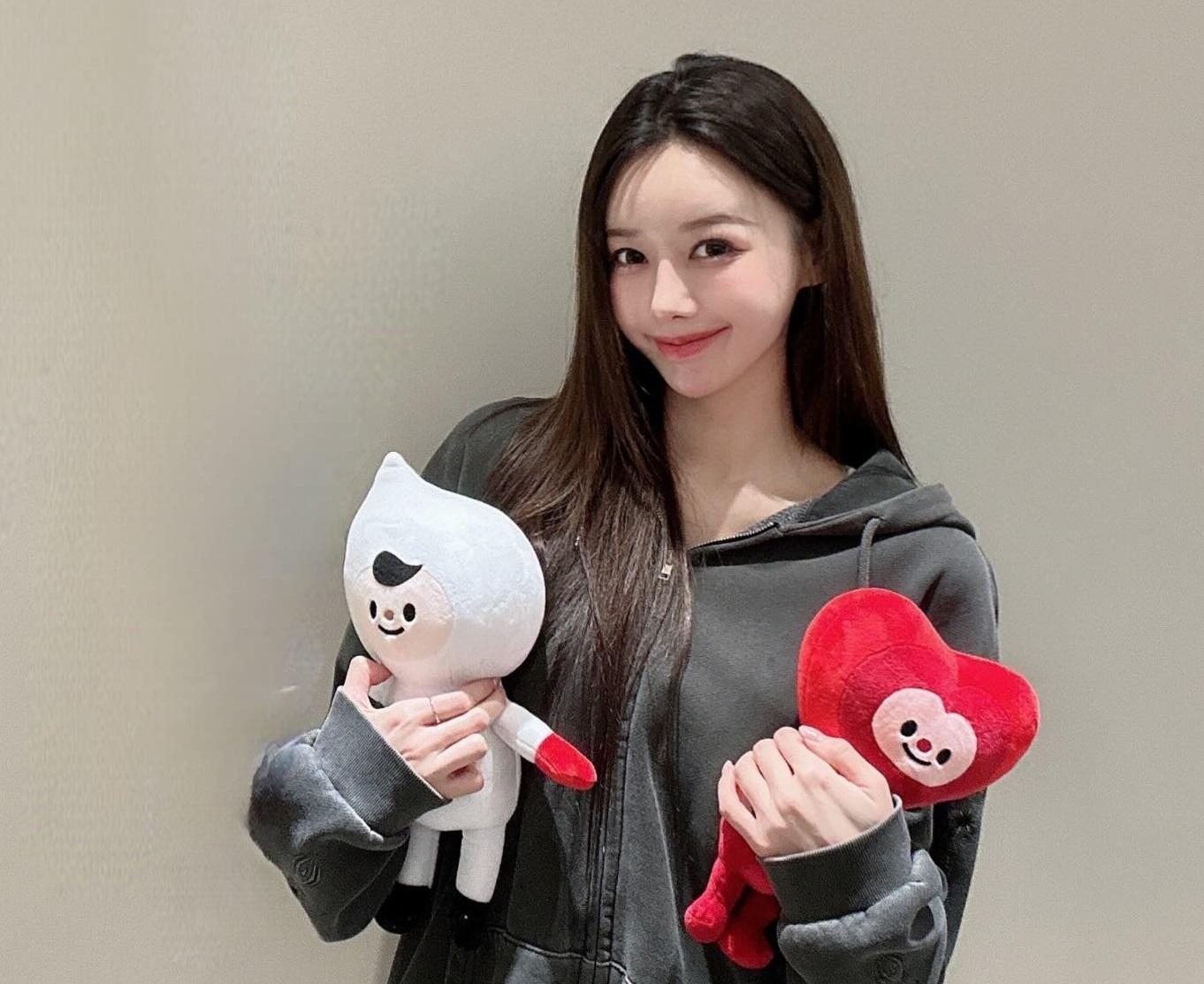 李雅英豪捐29萬！　趕在年前送孩子們小禮物