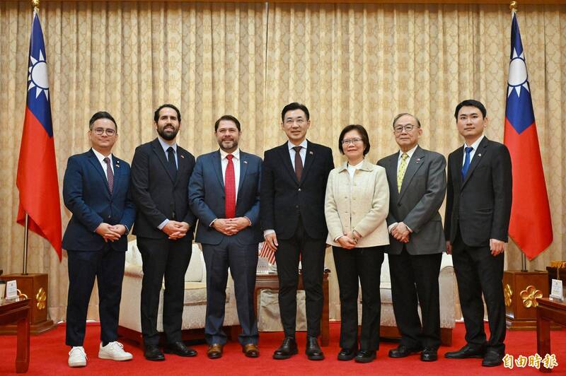 不只共和黨！美民主黨參議員蓋耶哥也斥藍白擋軍購