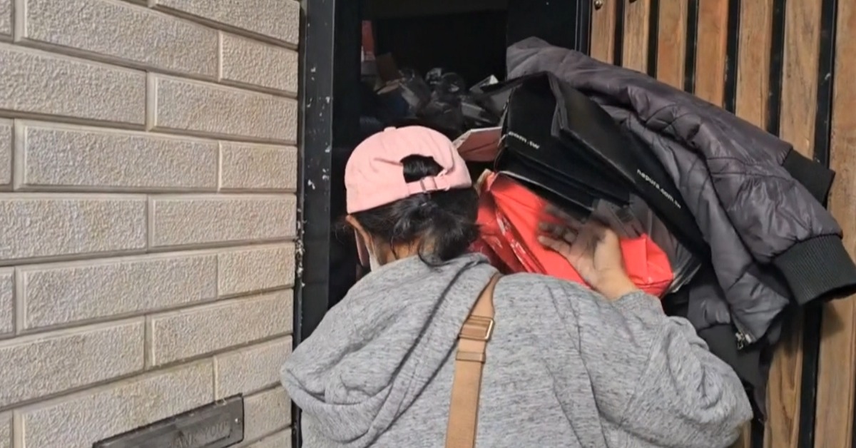 回收婦曾持刀恐嚇鄰 扔死老鼠到別人家